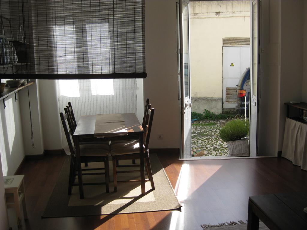 Apartmán The Back Yard Nest Lisboa Pokoj fotografie